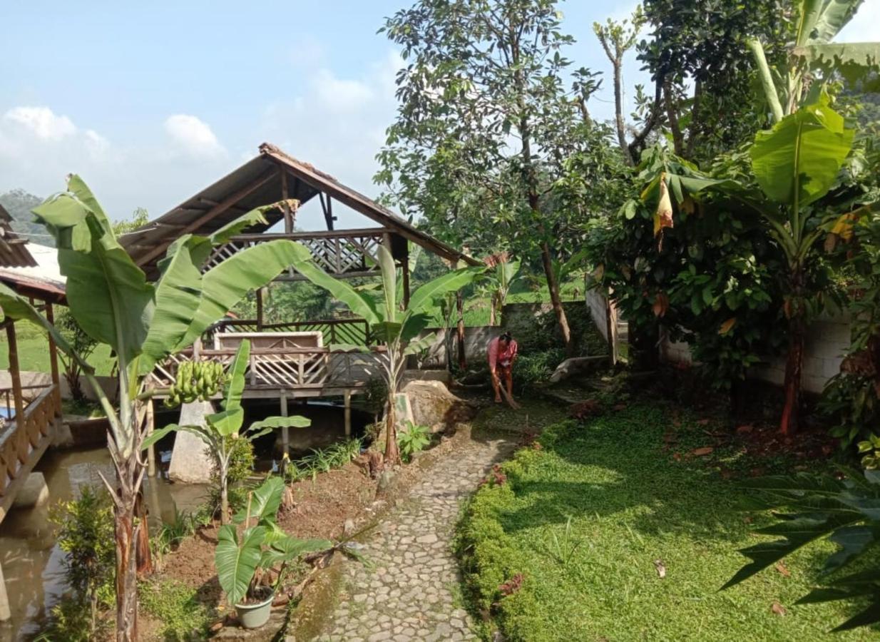 De Salak Homestay Богор Екстер'єр фото