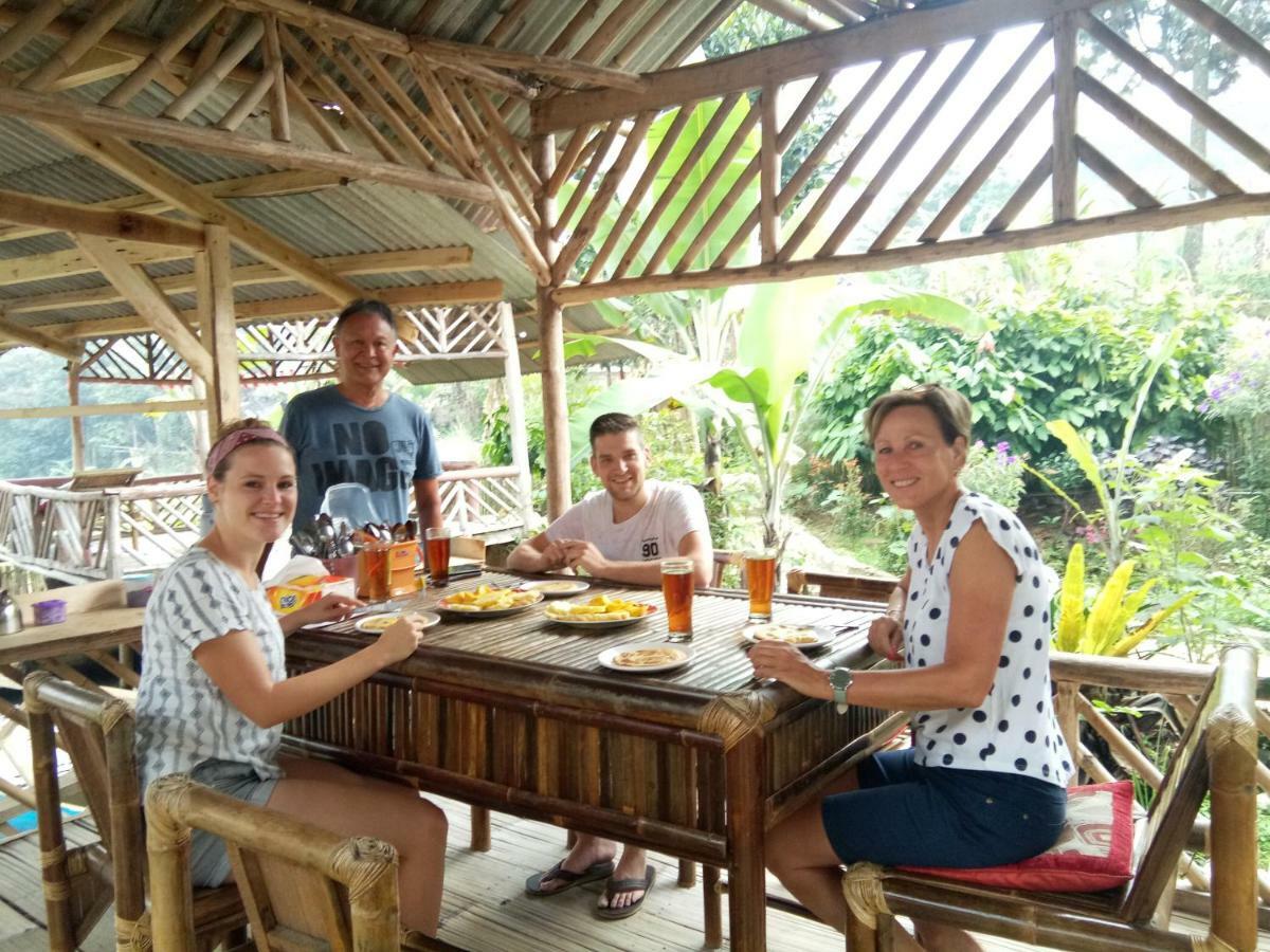 De Salak Homestay Богор Екстер'єр фото